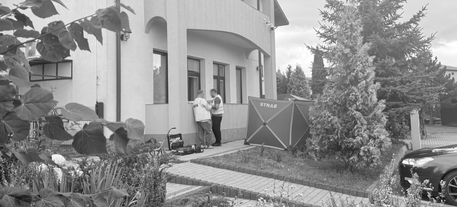 SANOK: Zwłoki mężczyzny odnalezione przy ul. Białogórskiej. Policja i prokuratura wyjaśniają okoliczności tragedii [VIDEO, ZDJĘCIA]