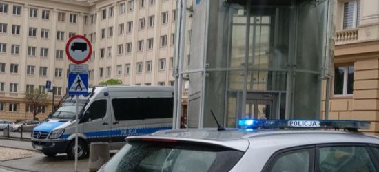 Zgłoszenie o bombie w Urzędzie Wojewódzkim! (FOTO)