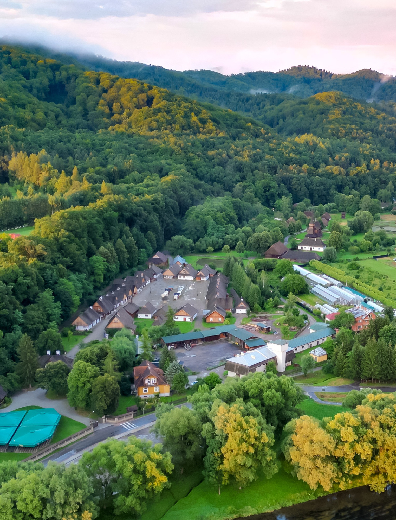 Majówka w sanockim skansenie. Sezon turystyczny rusza z pełną parą! [VIDEO, ZDJĘCIA]