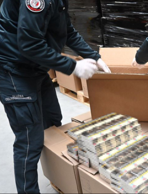 Podkarpacka KAS przechwyciła ponad 7 milionów sztuk nielegalnych papierosów [VIDEO, ZDJĘCIA]