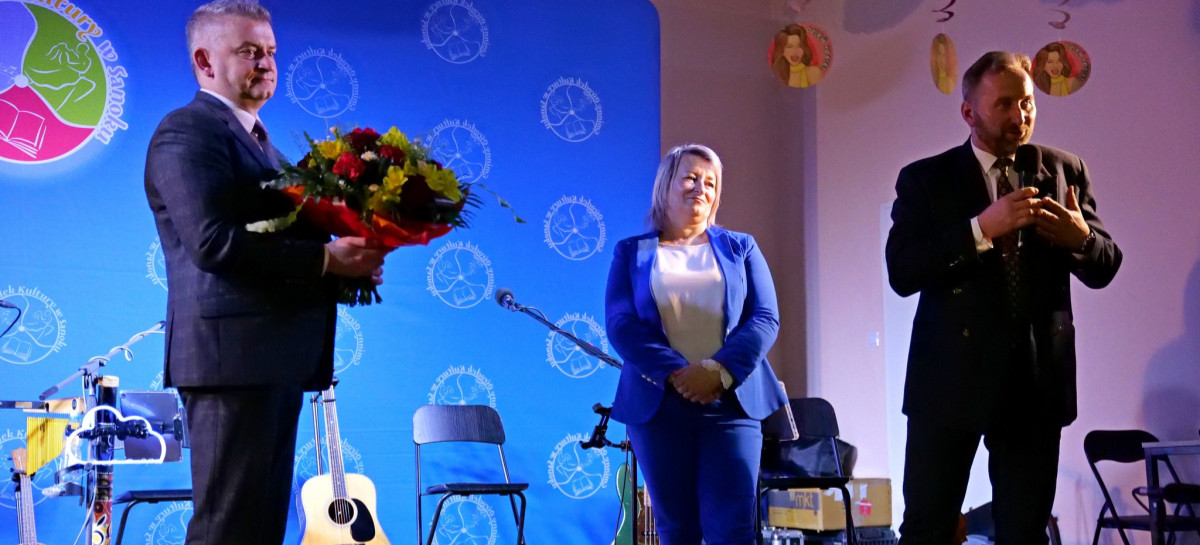 Gminny Dzień Kobiet w Prusieku. Kabaret Czesuaf rozbawi publiczność do łez!