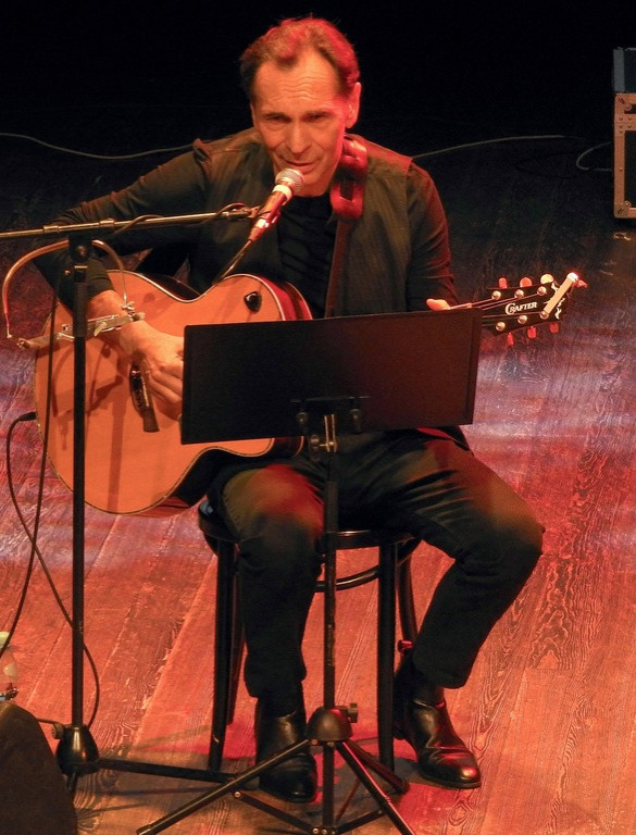 MIĘDZYNARODOWY DZIEŃ TEATRU widowisko muzyczne „Cohen w teatrze”