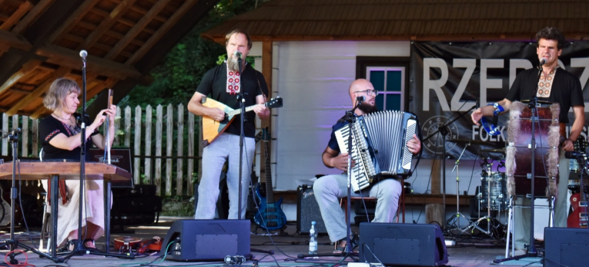SKANSEN: Muzyka, jarmark, pokazy. „Karpaty zaklęte w drewnie” (PROGRAM)