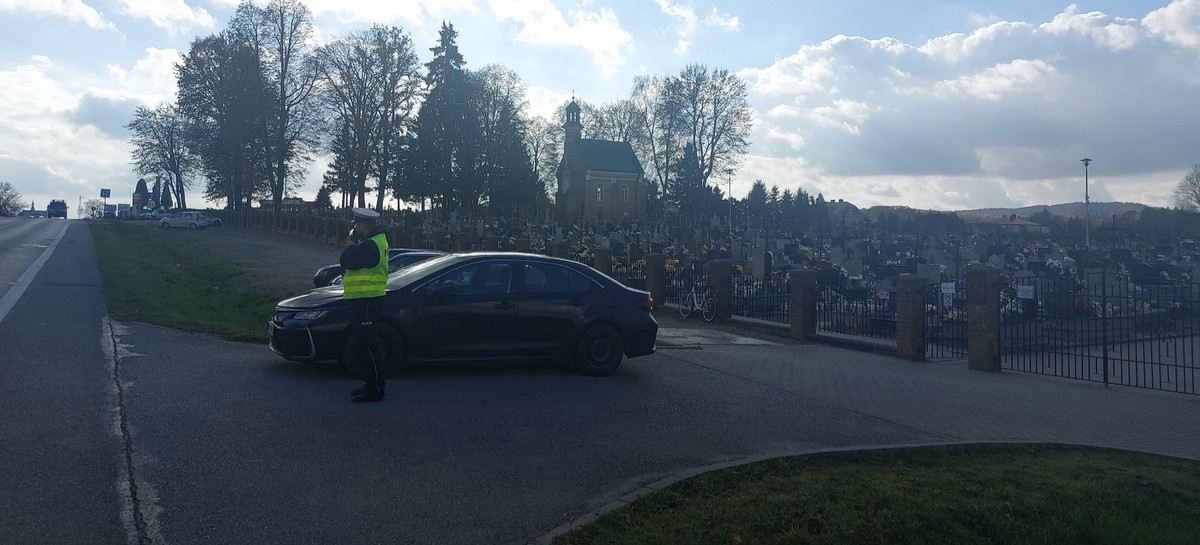 Policjanci będą czuwać nad bezpieczeństwem w okresie Wszystkich Świętych