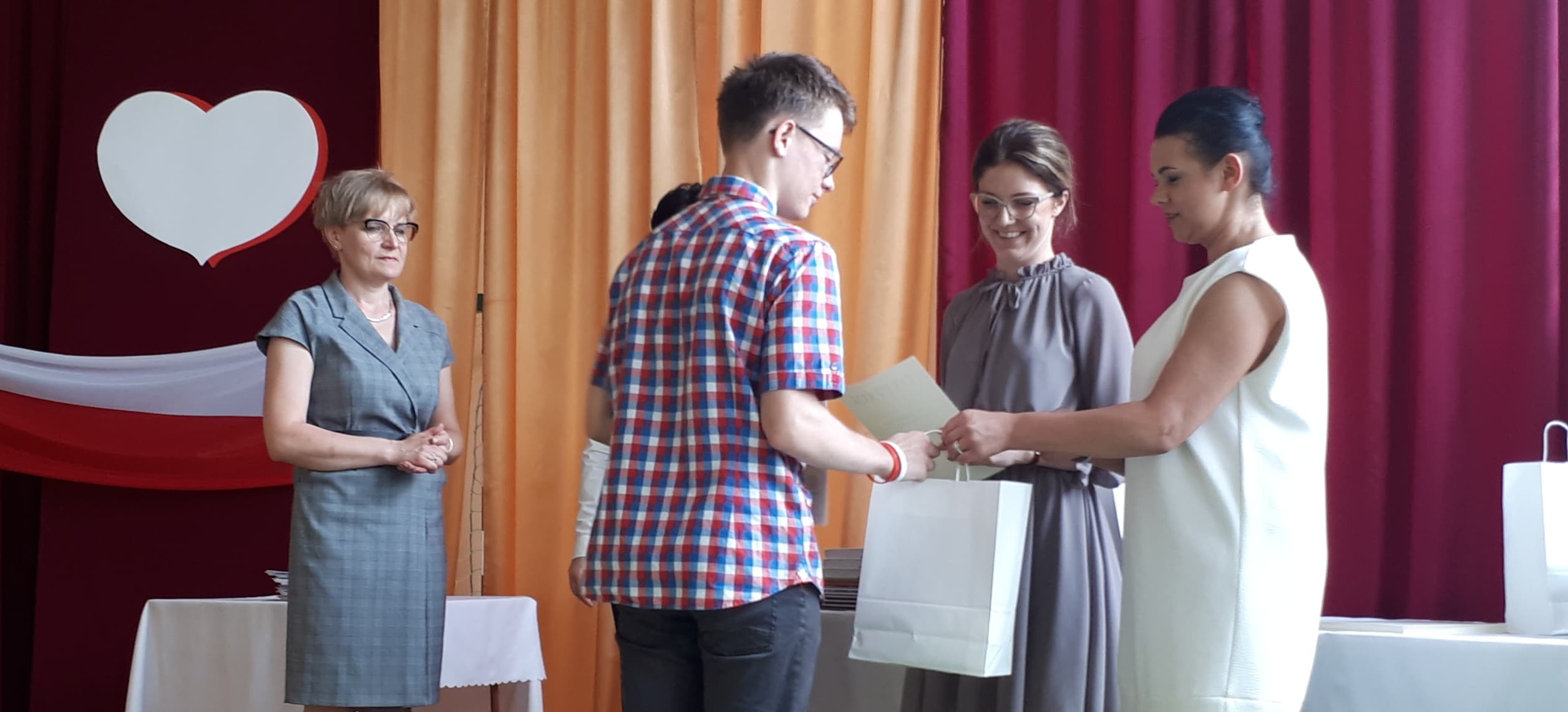 Konkurs wiedzy o Sejmie w Przysietnicy i w Dydni. Pod patronatem posła Piotra Uruskiego (ZDJĘCIA)