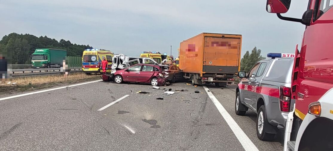 Dwa wypadki na autostradzie A4. Droga w kierunku Krakowa nadal zablokowana