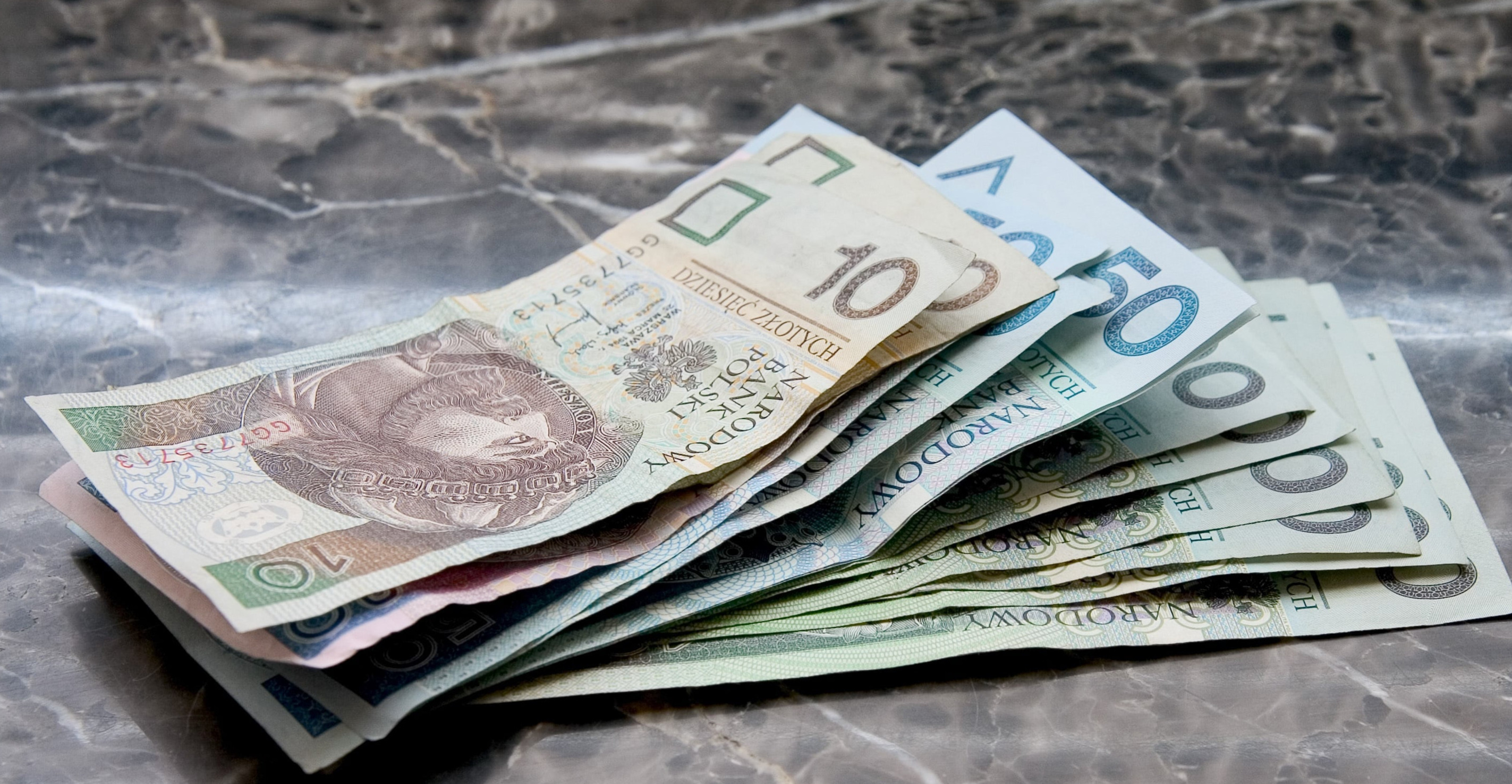 Dał się nabrać na inwestycje. Stracił ponad 210 tys. zł