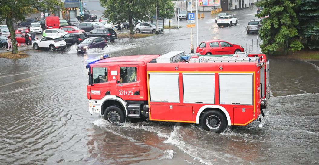 PODKARPACIE. Ponad 150 interwencji strażaków. Zalane piwnice i powalone drzewa [ZDJĘCIA]