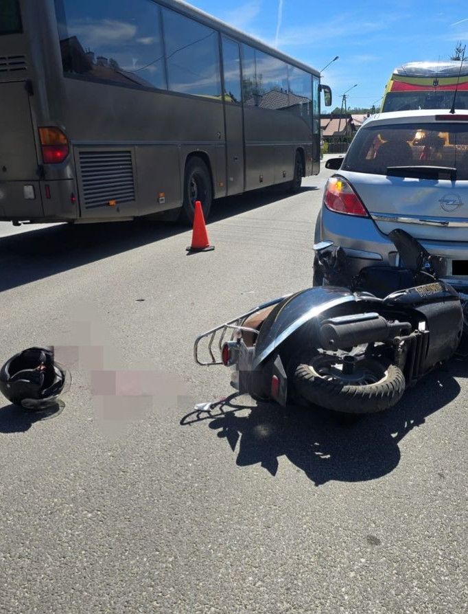 Kolizja z udziałem motocyklisty  w Przysietnicy (ZDJĘCIA)
