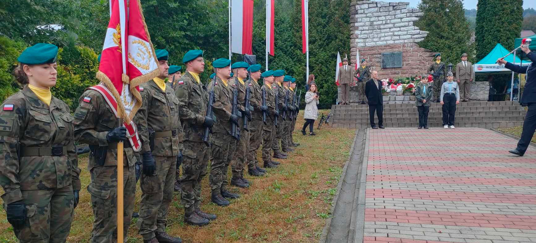 ,,Wolność jest wartością, o którą trzeba dbać i ją pielęgnować”. Trwają uroczystości w Bykowcach (VIDEO, ZDJĘCIA)