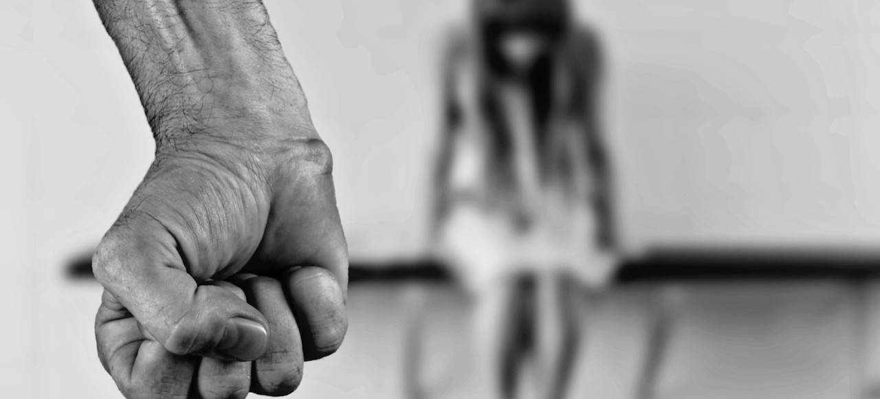 POWIAT BRZOZOWSKI: Przemoc w rodzinie,  gdzie szukać pomocy?