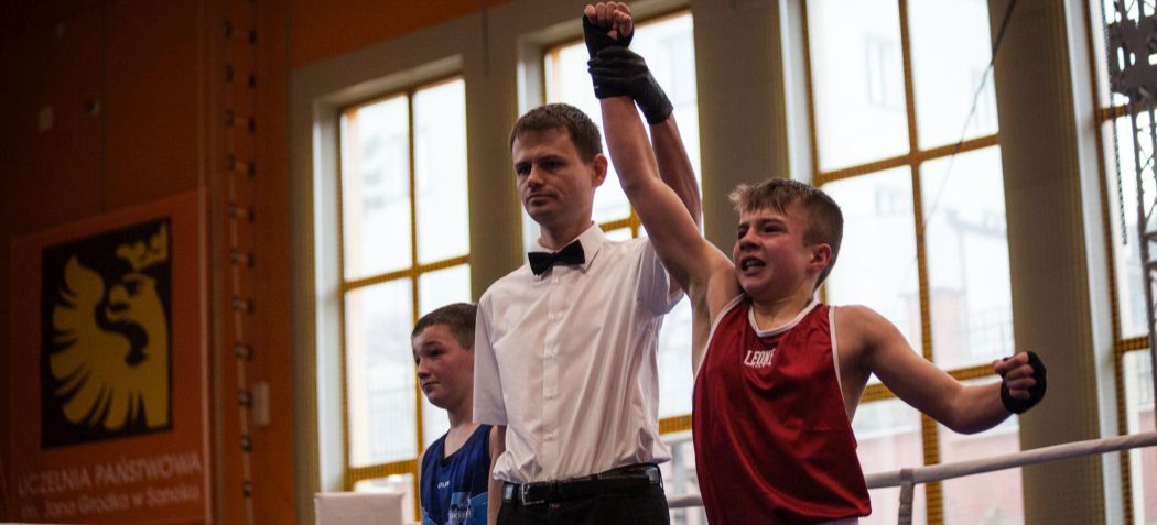 BOKS: Sanoczanie mistrzami Podkarpacia! Dawid Szychowski z trzecim tytułem z rzędu [VIDEO, ZDJĘCIA]