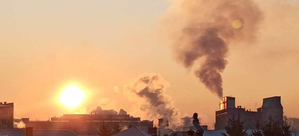 Intensywny smog w Krynicy i w regionie. II stopień zagrożenia