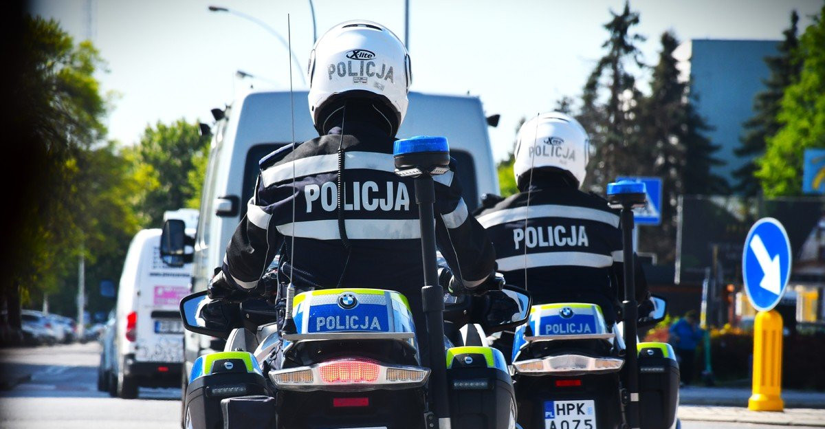 Motocykliści wracają na drogi. Policjanci przypominają o zasadach bezpieczeństwa