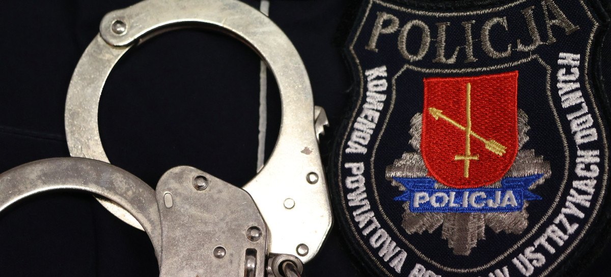 BIESZCZADY: Znieważył i naruszył nietykalność cielesną policjantów. Grozi mu do 3 lat więzienia