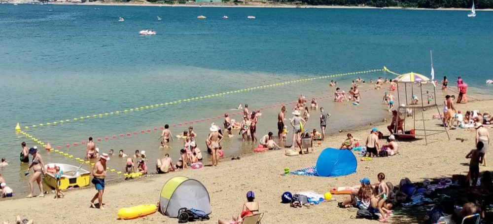 Cztery strzeżone kąpieliska w Bieszczadach! Dwa razy dłuższe plaże. Kto się wybiera? (FOTO)
