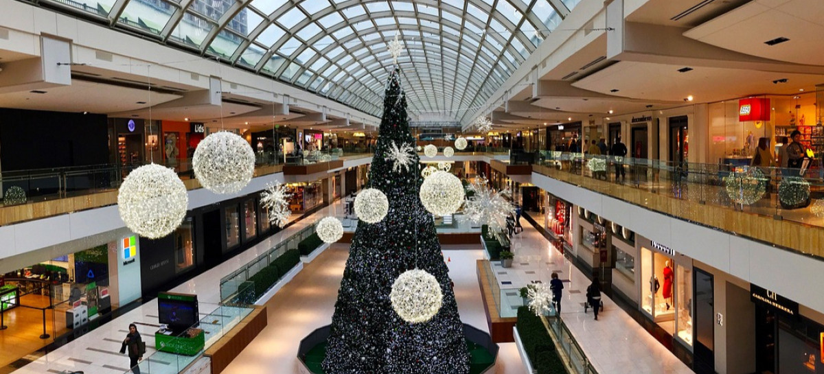 Bezpieczne zakupy świąteczne. Policja ostrzega przed oszustami