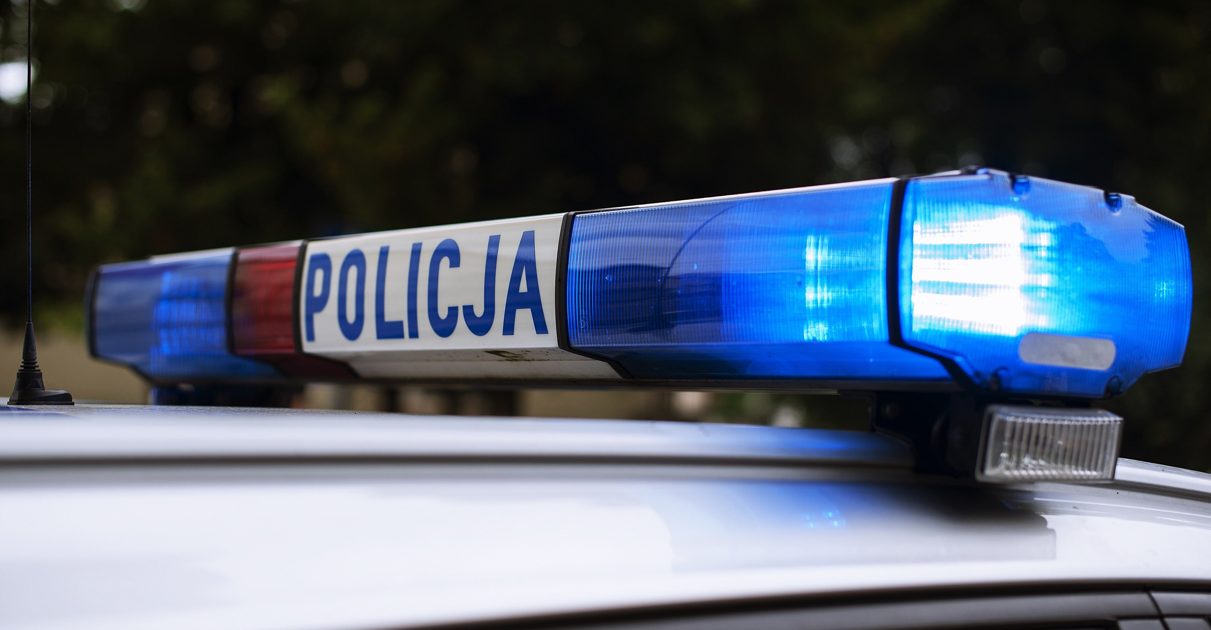 Wypadek na DK94 w Gwizdaju. Zderzyły się osobówka i dostawczak