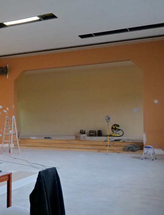 GMINA SANOK: Metamorfoza sali WDK w Niebieszczanach. Będzie nowocześnie i funkcjonalnie [ZDJĘCIA]