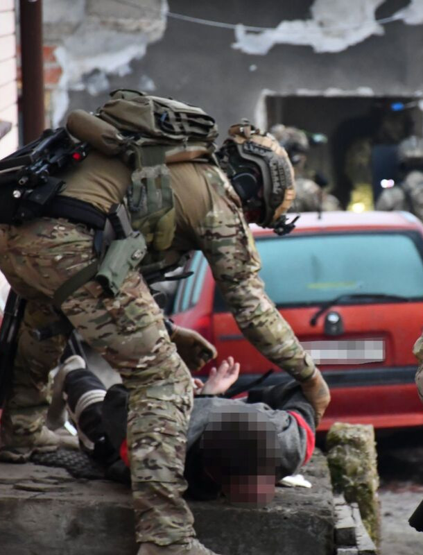 Pół kilograma narkotyków wyeliminowane z rynku. Akcja policji i kontrterrorystów pod Jasłem