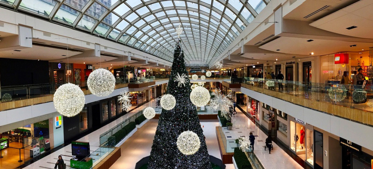 Bezpieczne zakupy świąteczne. Policja ostrzega przed oszustami