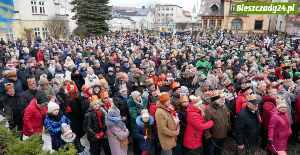 SANOK: Orszak Trzech Króli. Barwny korowód, piękne występy, poczęstunek! (VIDEO, FOTO)