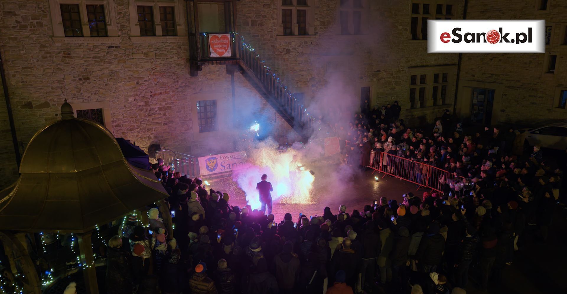 Ogniste Światełko do Nieba w Sanoku. Tak zakończył się finał WOŚP. ZOBACZ VIDEO!