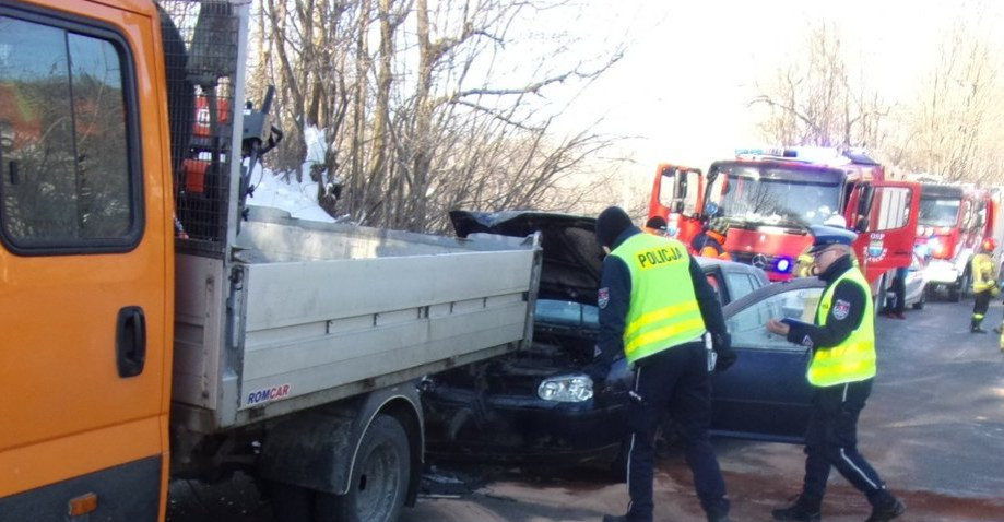4- latek ranny w wypadku. Ojciec miał sądowy zakaz prowadzenia pojazdów