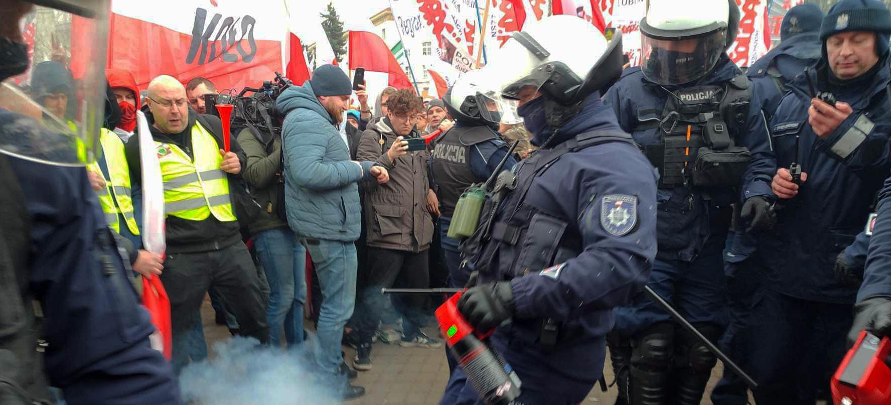 Protest rolników w Warszawie. Zobaczcie co się działo (ZDJĘCIA) (VIDEO)