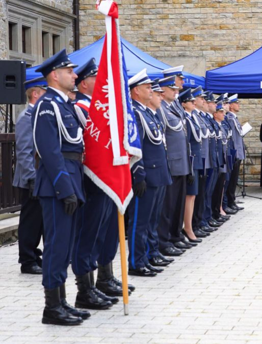 „Chronić i służyć z pełnym poświęceniem”. Święto sanockiej Policji [ZDJĘCIA]