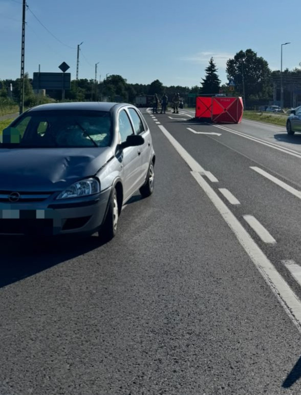 ZARZECZE: Tragiczny wypadek na przejściu dla pieszych. Nie żyje mężczyzna
