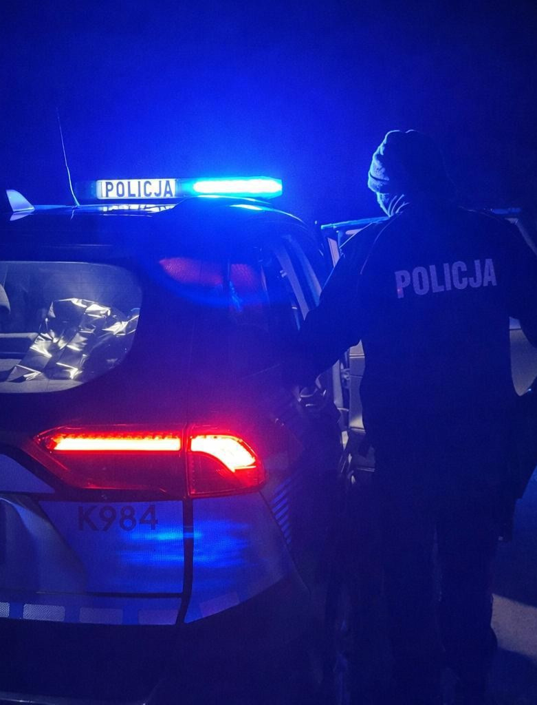 BIESZCZADY: Pijany 67- latek zadzwonił na 112. Wymyślił płonące auta i dramatyczny wypadek