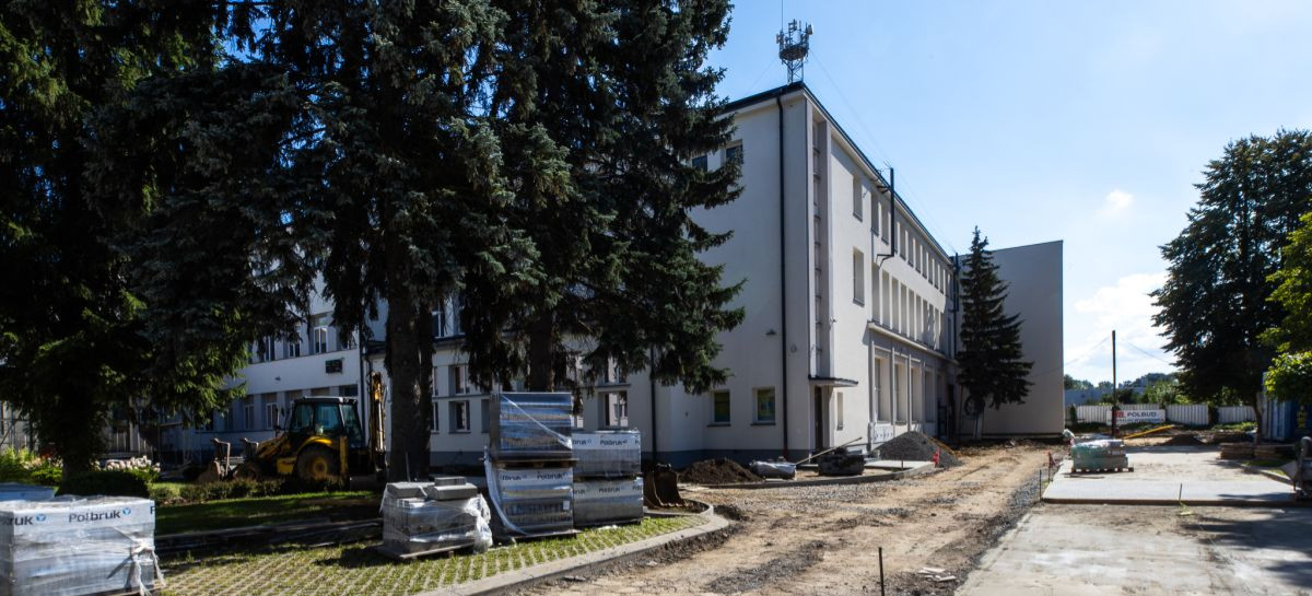Nowa część Zespołu Szkół Elektronicznych w Rzeszowie prawie gotowa