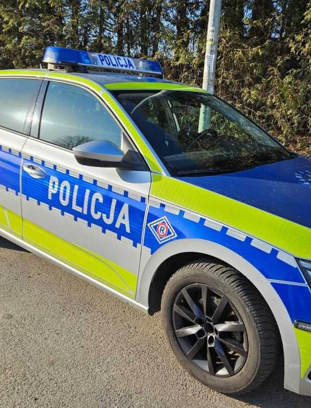 SANOK: Czujny pracownik banku wezwał policję. Uratował pieniądze 77-latki