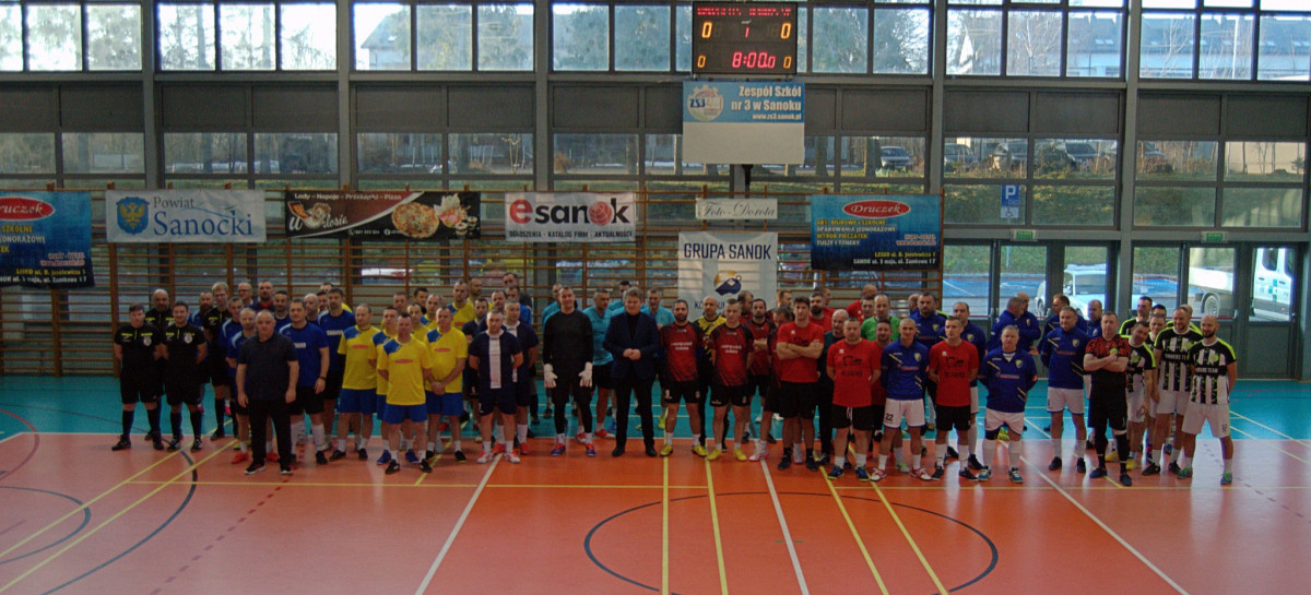 Sport, pomoc i wielkie serca. Za nami VII Charytatywny Turniej Mikołajkowy SHLPN w Sanoku [VIDEO, ZDJĘCIA]
