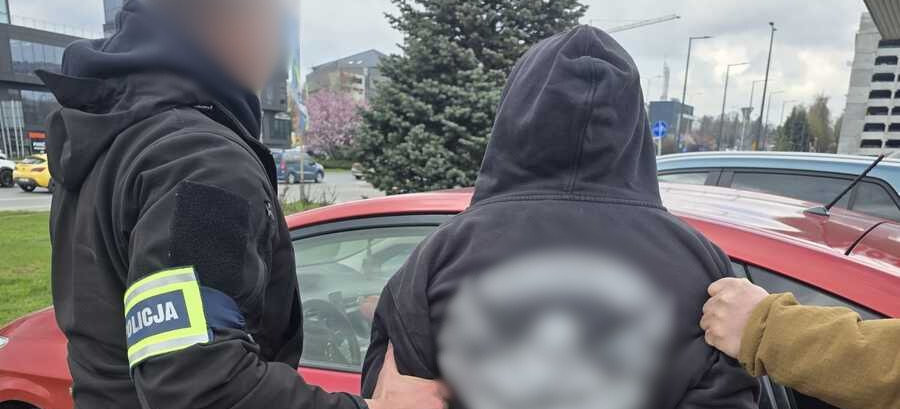 Areszt dla oszusta „na wypadek”. 58-latek zatrzymany przez podkarpackich policjantów