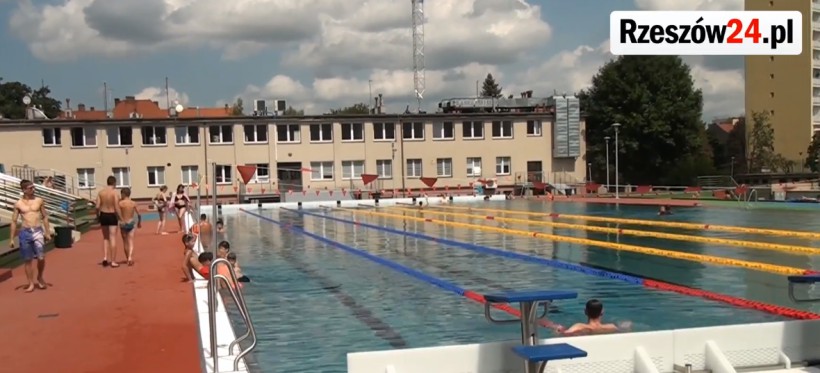 RZESZÓW. Trzy baseny i żwirownia już otwarte! Obowiązuje rygor sanitarny