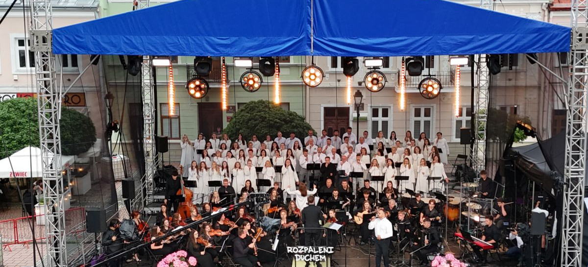 Rynek w Sanoku wypełni się muzyką i modlitwą. Przed nami Koncert „Rozpaleni Duchem”.