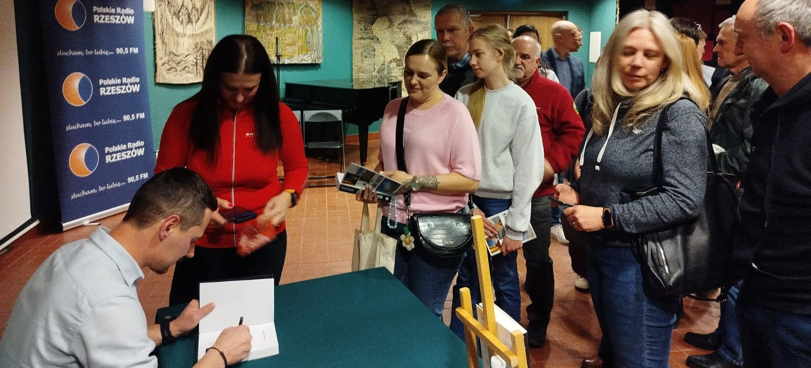 SANOK: Góry, marzenia i droga do ich realizacji. Spotkanie z Łukaszem Łagożnym [ZDJĘCIA]