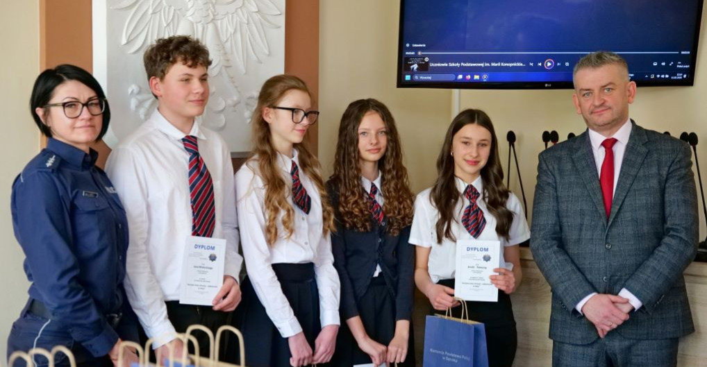 GMINA SANOK: Finał konkursu „Kocham, więc chronię. CyberWnuki w akcji!” [ZDJĘCIA]