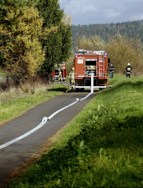 GASZĄ I RATUJĄ: Strażacy z Gminy Sanok i Sacurova zakończyli tegoroczne szkolenia [VIDEO, ZDJĘCIA]