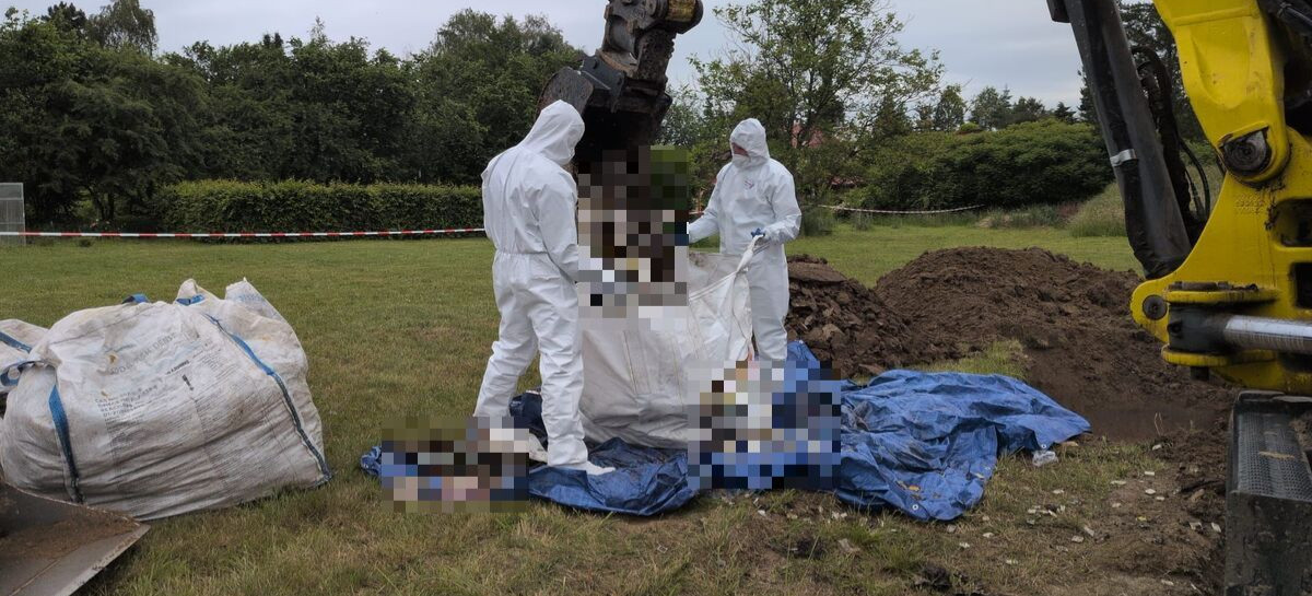 Zakończono czynności w Lutoryżu. Policja przez kilka dni badała teren posesji [ZDJĘCIA]