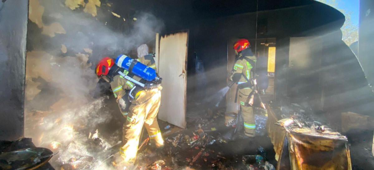 Tragedia w Srogowie Dolnym. W pożarze zginęła 74-letnia kobieta [ZDJĘCIA]
