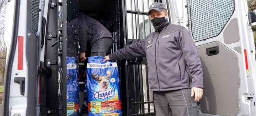 Funkcjonariusze Zakładu Karnego w Rzeszowie pomogli schronisku “Kundelek”