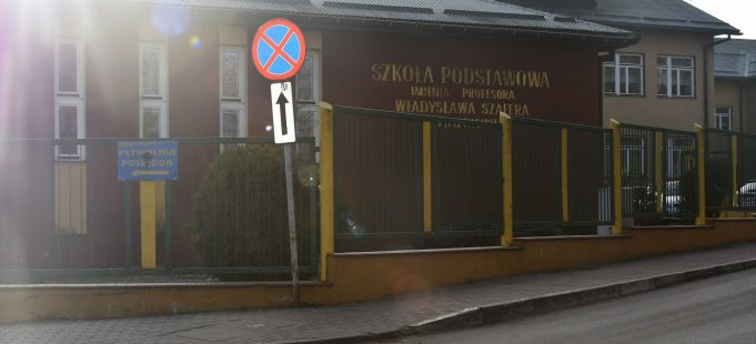 Pieniądze na termomodernizację szkoły i przebudowę drogi