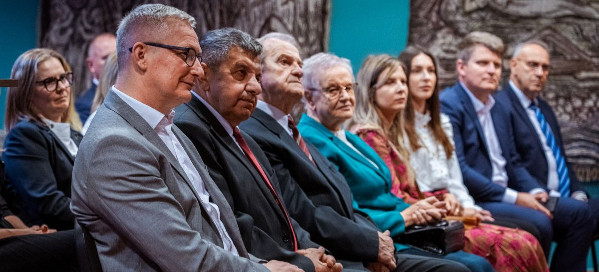 Powiatowy Dzień Edukacji Narodowej w Sanoku. Starosta nagrodził dyrektorów i nauczycieli