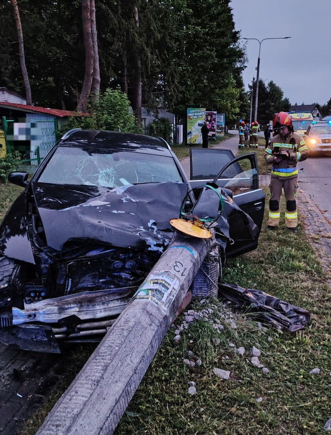 POLICYJNY POŚCIG : Latarnia z nr 13 zatrzymała nietrzeźwego kierowcę Audi [ZDJĘCIA]