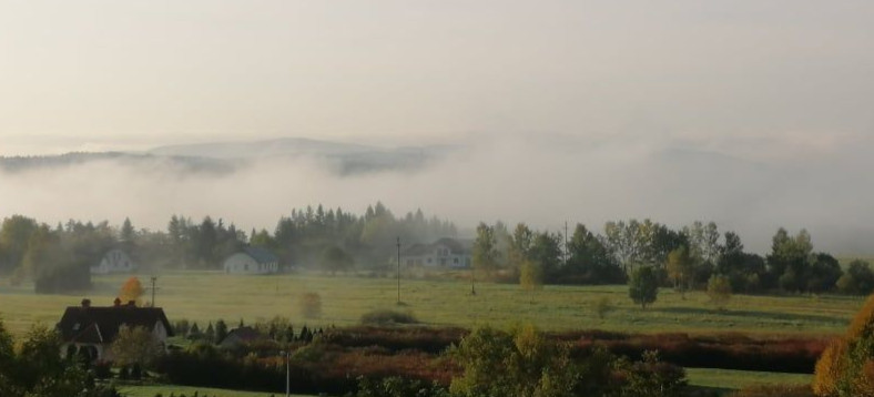 Poranna mgła otula Bykowce (FOTO)