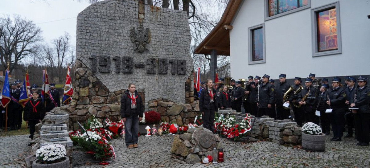 GMINA SANOK: Obchody Narodowego Święta Niepodległości w Strachocinie [VIDEO, ZDJĘCIA]