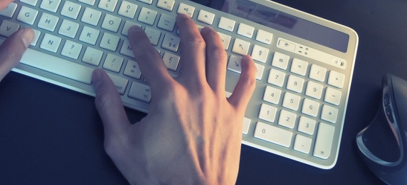 Ministerstwo Zdrowia ostrzega przed oszustami i dementuje fake newsy!